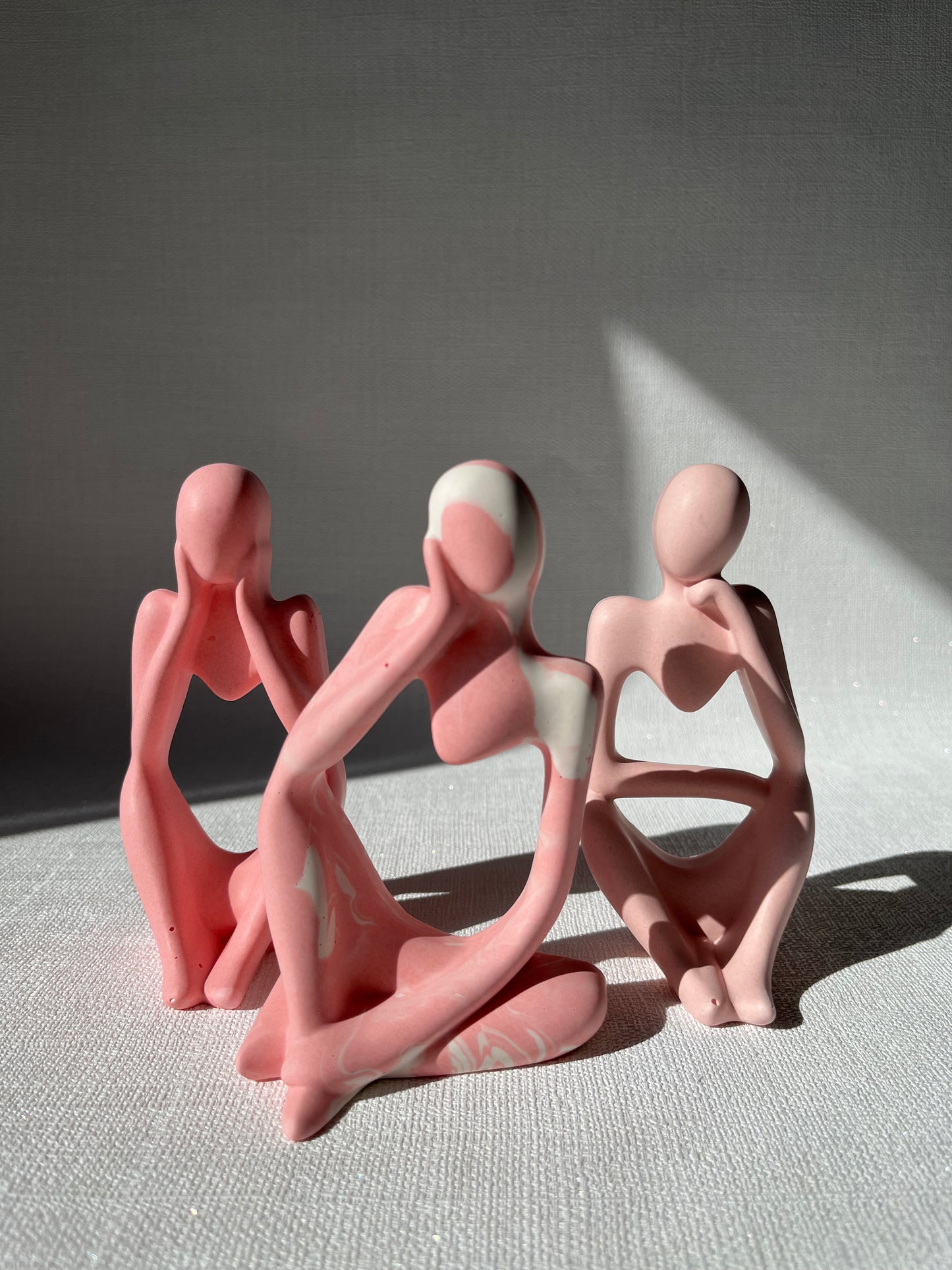 Trio Marbrées 🗿 Figurines décoratives artisanales en Jesmonite