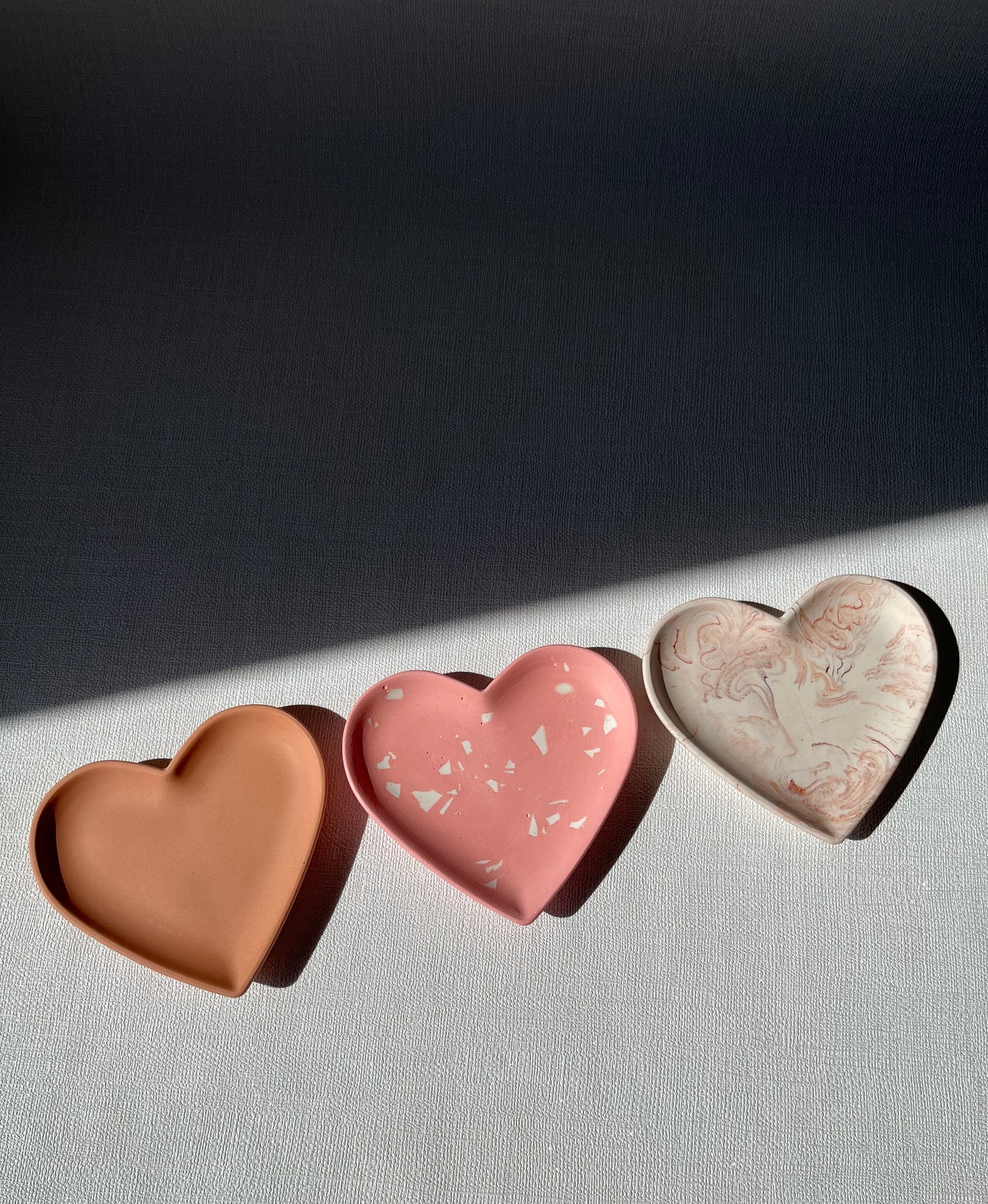 Cœur décoratif gourmand ❤️ Petit plateau décoratif en Jesmonite